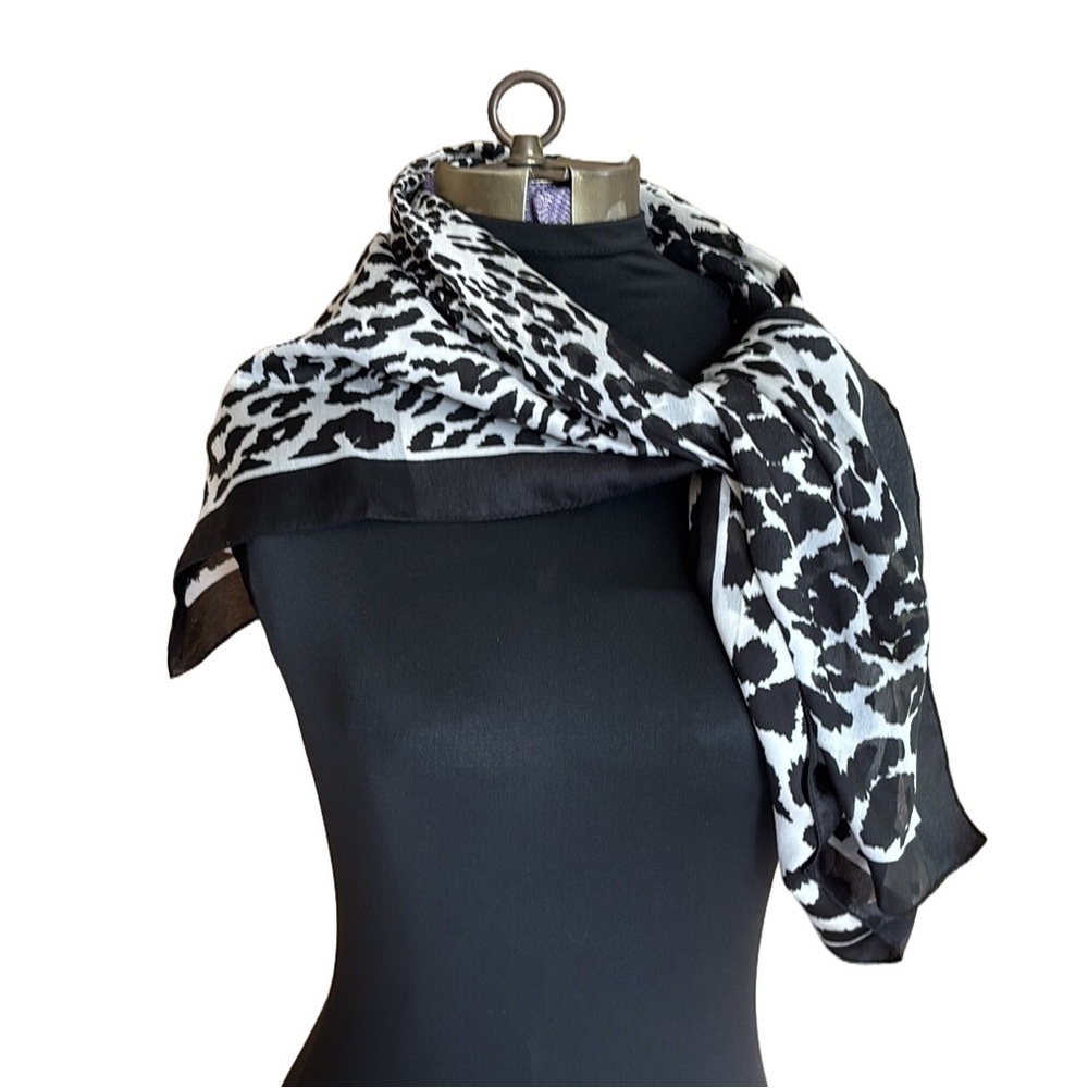 Vintage Leopard Print Scarf Made in Italy